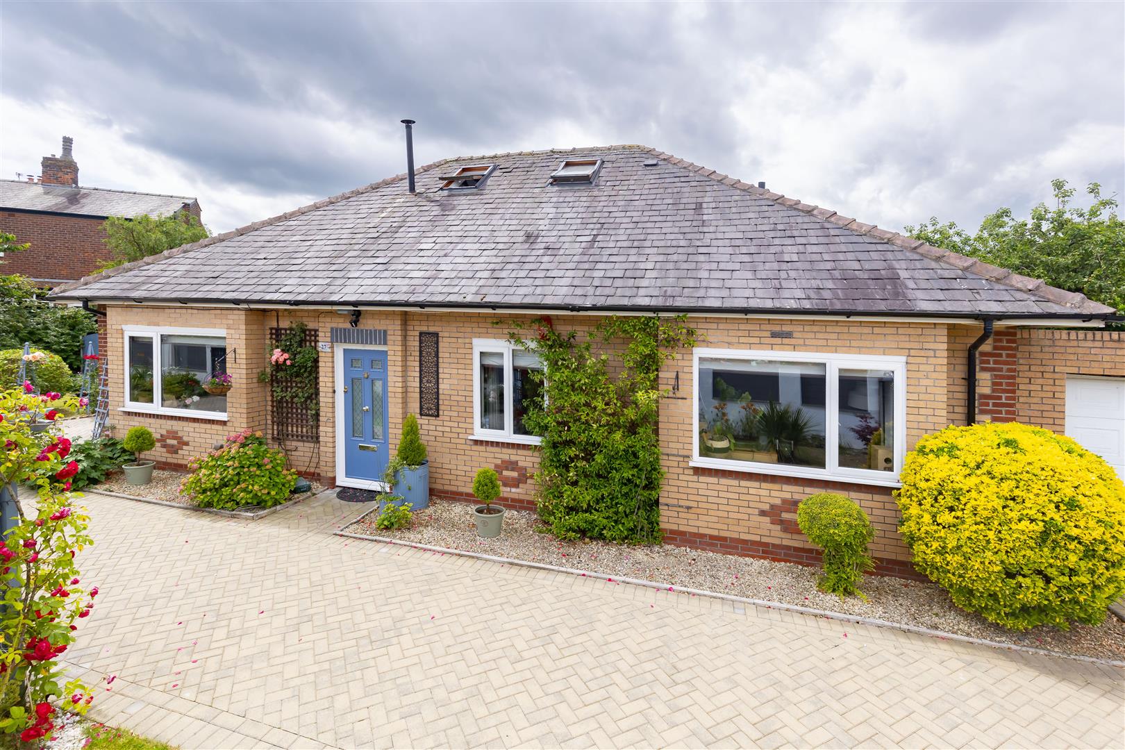 4 bed property in St. Andrews Avenue, Preston
